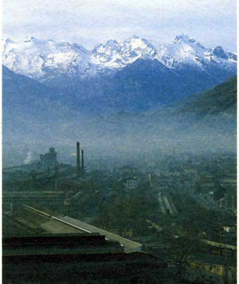 Inquinamento atmosferico sulla città di Aosta.