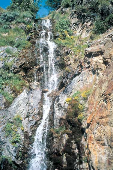 La cascata è un sistema naturale di depurazione delle acque (foto Carlo Lyabel).