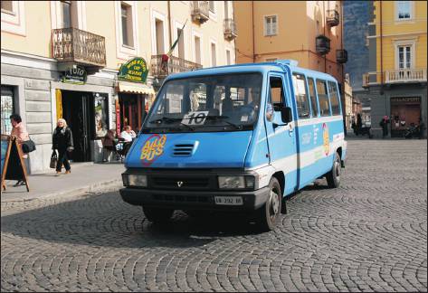 Ancora un’immagine del servizio “Allô Bus” nel capoluogo regionale.