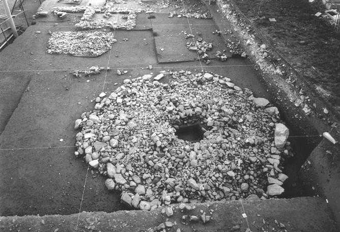 Tumulus du premier ge du fer (fouilles 1986-1987-1988)