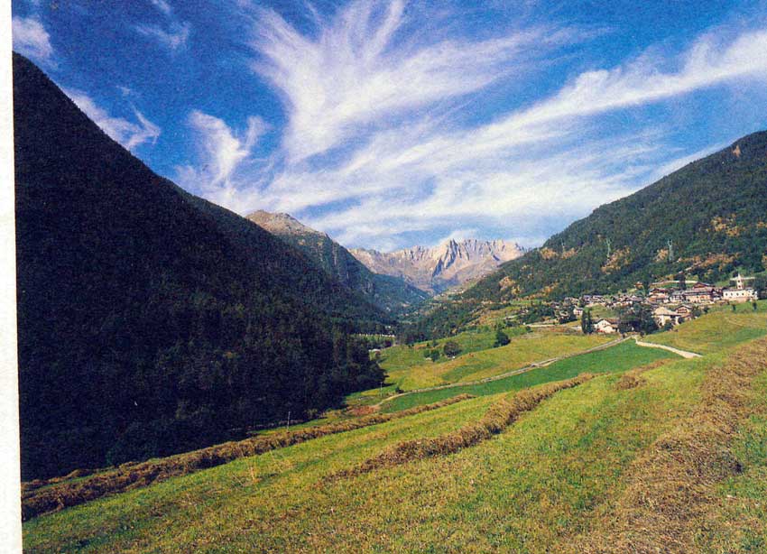 La Valle del Gran San Bernardo presso Saint-Oyen.