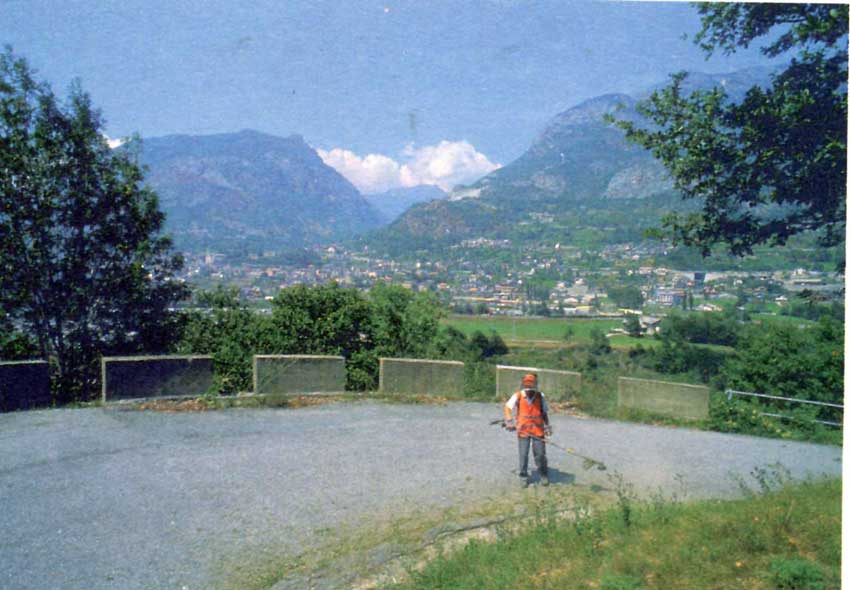 Manutenzione strada nei pressi di Ussel.