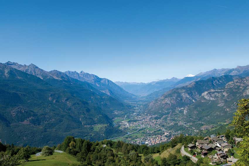 La Valle Centrale vista dalla collina di Saint-Vincent.