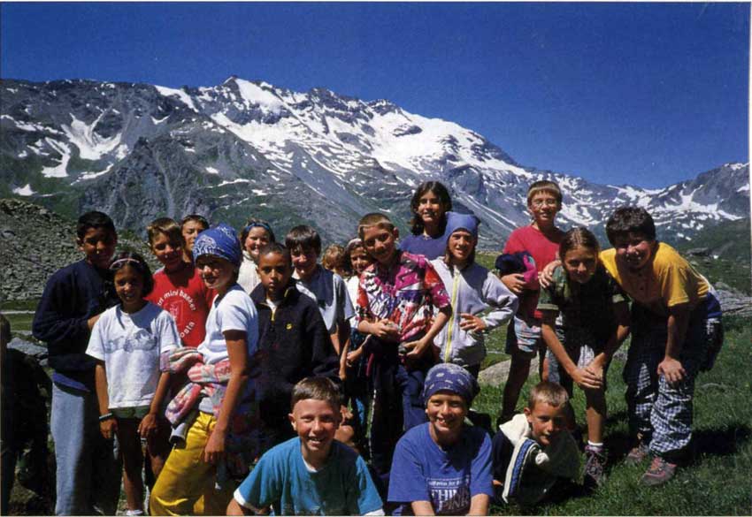 Alcuni momenti dell'attività "Trekking nature" al rifugio Chalet de l'Epée.