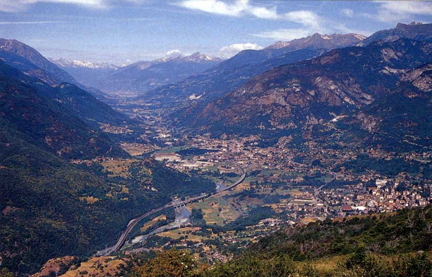 Vista verso Aosta da Salirod.