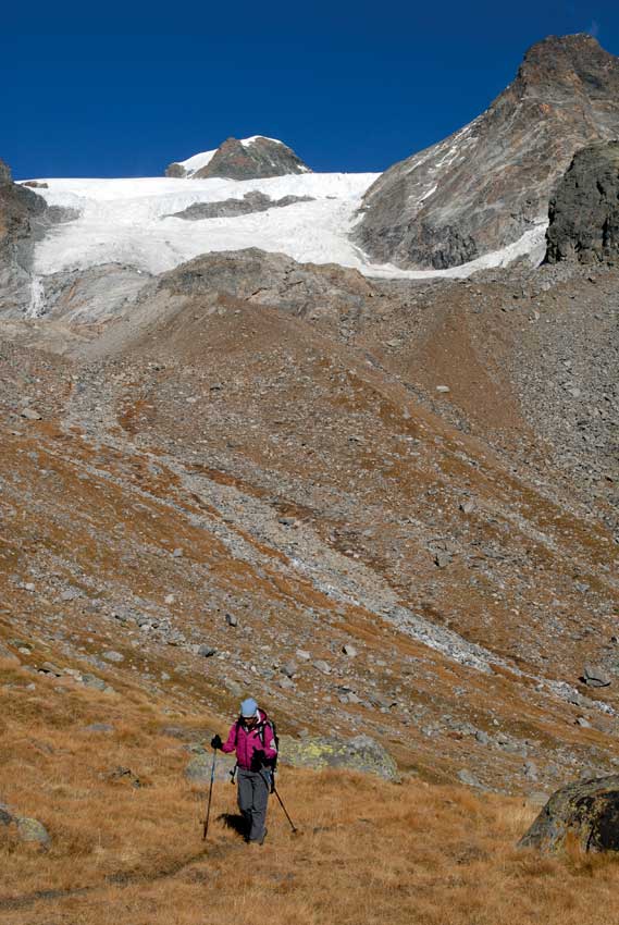 Escursionismo autunnale nell’alta Val d’Ayas.