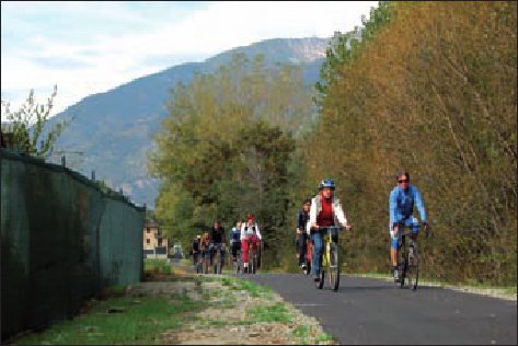 Le immagini che illustrano quest’articolo ritraggono alcuni scorci della Pista ciclo-pedonale e dell’area di Les Iles.