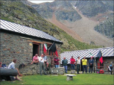 Il rifugio Menabreaz, alle Laures.