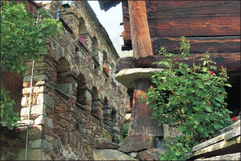 Il villaggio di Chemp, a Perloz