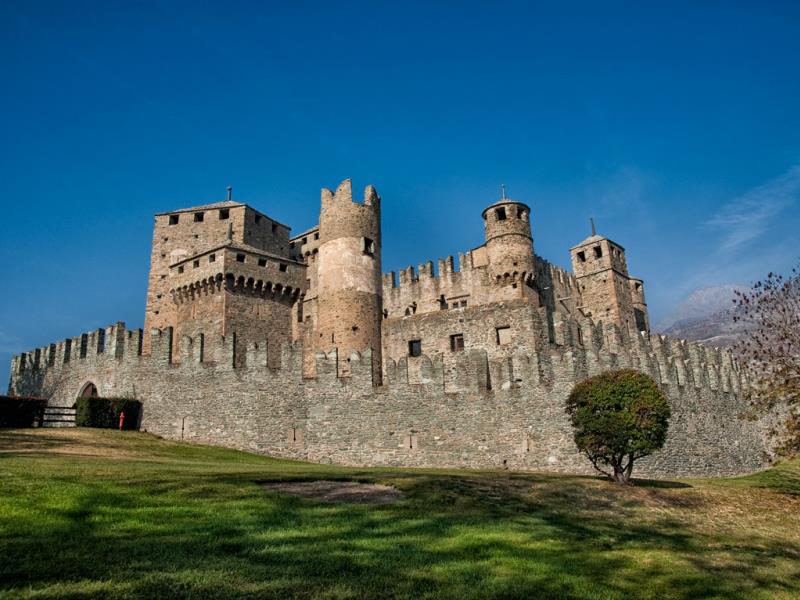 Castelllo di Fnis