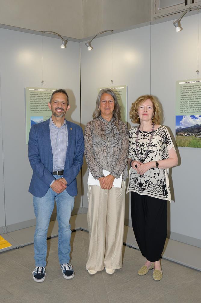 Aoste, Hôtel des États. Inauguration de l'exposition « Habiter et nommer l'espace. Resté et boudzé ». Photo Pallu