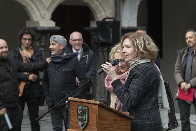 Cloître de la collégiale des Saints Pierre et Ours, Aoste, 24 octobre 2025. Daria Jorioz et Chicco Margaroli présentent l'exposition « Chicco Margaroli. Ad Atto. » (SteVePhoto)