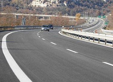 Tratto autostradale Aosta Ovest-Aosta Est (immagine tratta da www.aostasera.it)