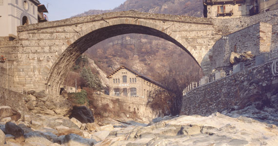 Pont romain à Pont-Saint-Martin