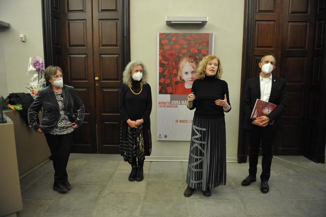 Anna Maria Moretto. Ritratti e altre narrazioni. 18 mars 2022, inauguration de l'exposition à l'Hôtel des États d'Aoste.